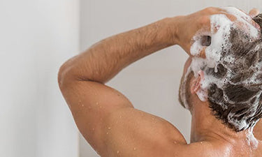 Organic men’s shampoo image